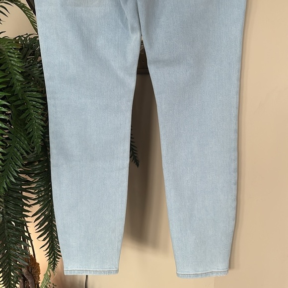 NWT Good American Good Legs Crop Button Fly Skinny Jeans Stretch Sculpting Light - Picture 11 of 16